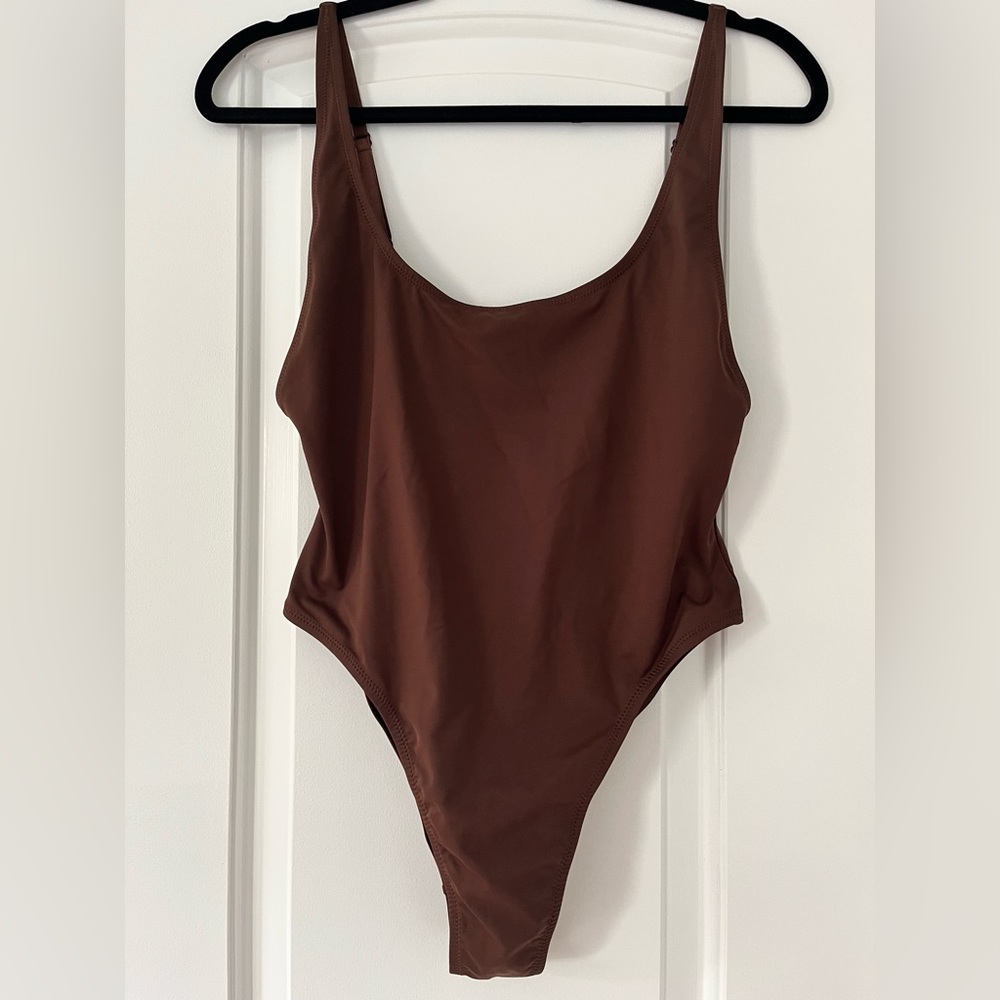NWT Skims scoop neck one piece cocoa size L